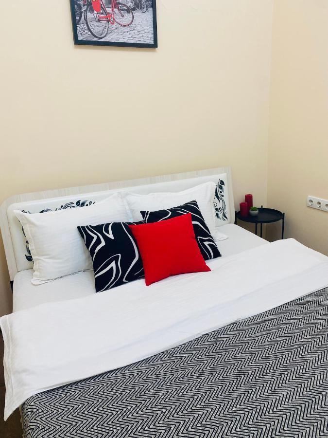 Like Home Rooms Алма Ата Екстериор снимка