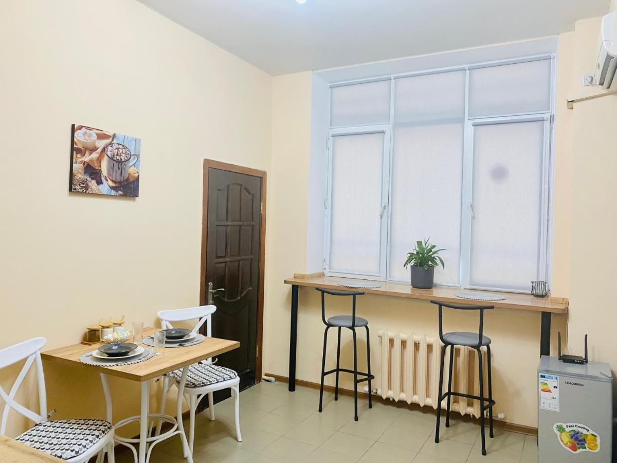 Like Home Rooms Алма Ата Екстериор снимка