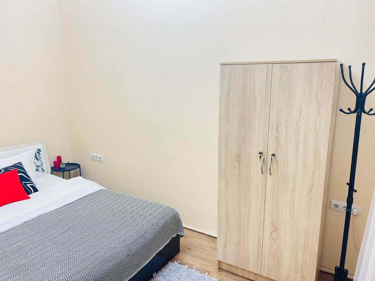 Like Home Rooms Алма Ата Екстериор снимка